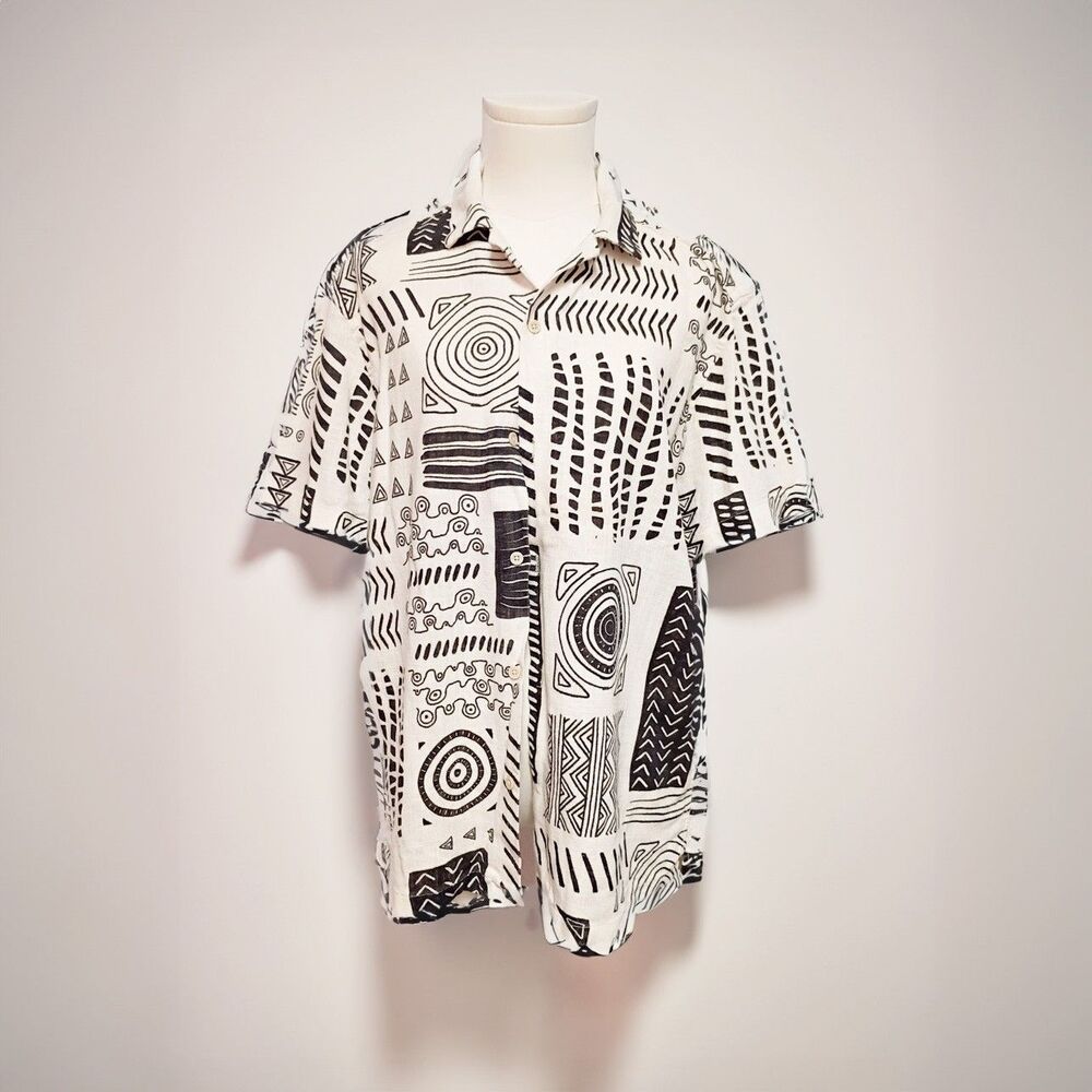 ZARA Men's Black White geometric Print relaxed fit Short Sleeve Button Shirt - L